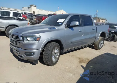2021 Ram 1500 Laramie 4X4 5'7 Box z USA, uszkodzony, nr VIN 1C6SRFJT0MN697907